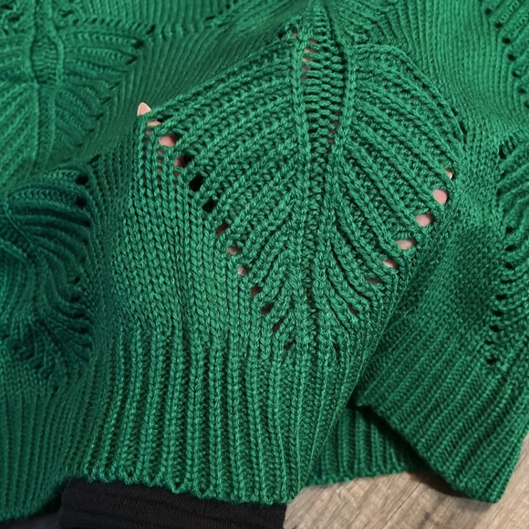 NEW Kelly Green Knit Sweater - Picture 7 of 13